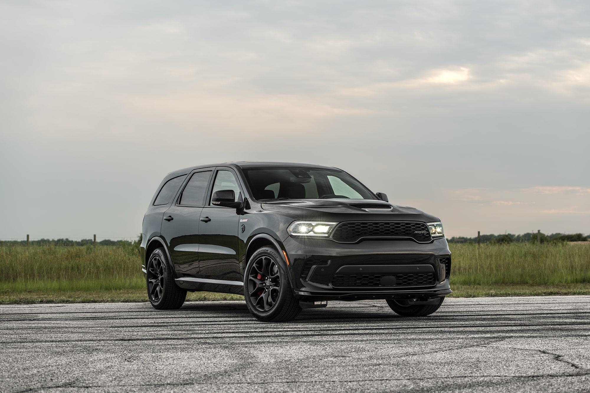 Download 2021 Hennessey Dodge Durango SRT Hellcat HPE1000 - Front Three-Quarter HD Wallpaper 2000x1333 #4