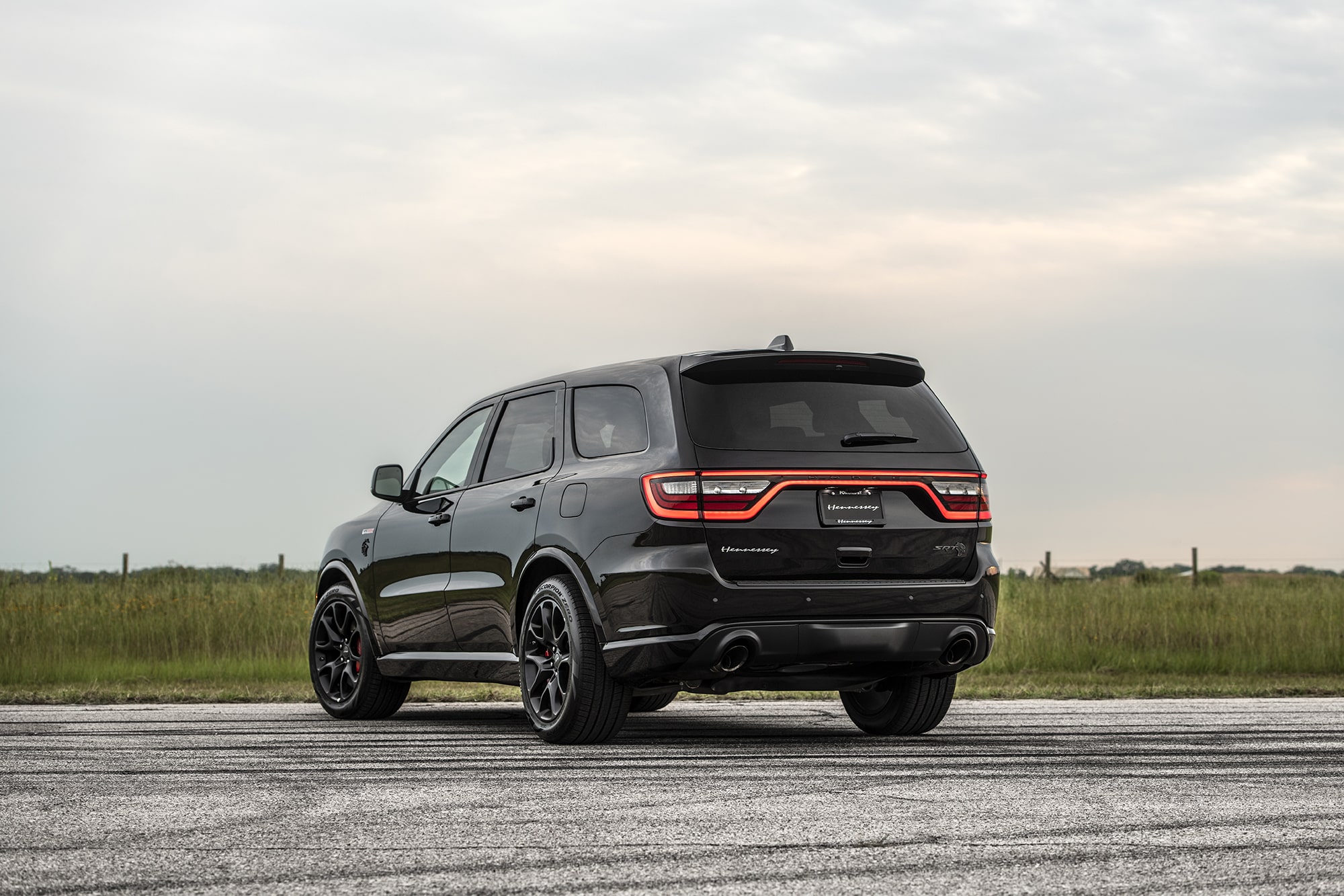 Download 2021 Hennessey Dodge Durango SRT Hellcat HPE1000 - Rear Three-Quarter HD Wallpaper 2000x1333 #7