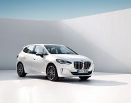2022 BMW 223i Active Tourer - Front Three-Quarter Wallpaper 190x150