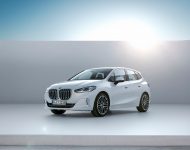2022 BMW 223i Active Tourer - Front Three-Quarter Wallpaper 190x150