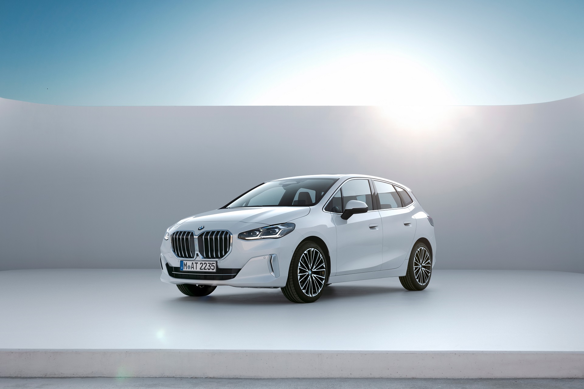 Download 2022 BMW 223i Active Tourer - Front Three-Quarter HD Wallpaper 1920x1280 #31