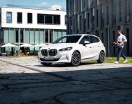 2022 BMW 223i Active Tourer - Front Three-Quarter Wallpaper 190x150