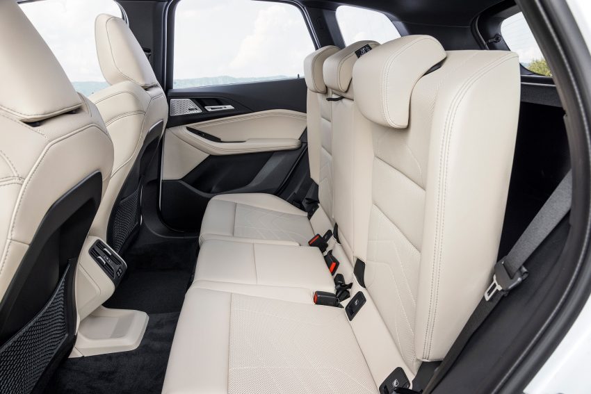 2022 BMW 223i Active Tourer - Interior, Rear Seats Wallpaper 850x567 #59