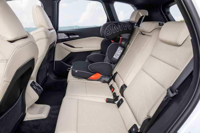 2022 BMW 223i Active Tourer - Interior, Rear Seats Wallpaper 850x567 #64
