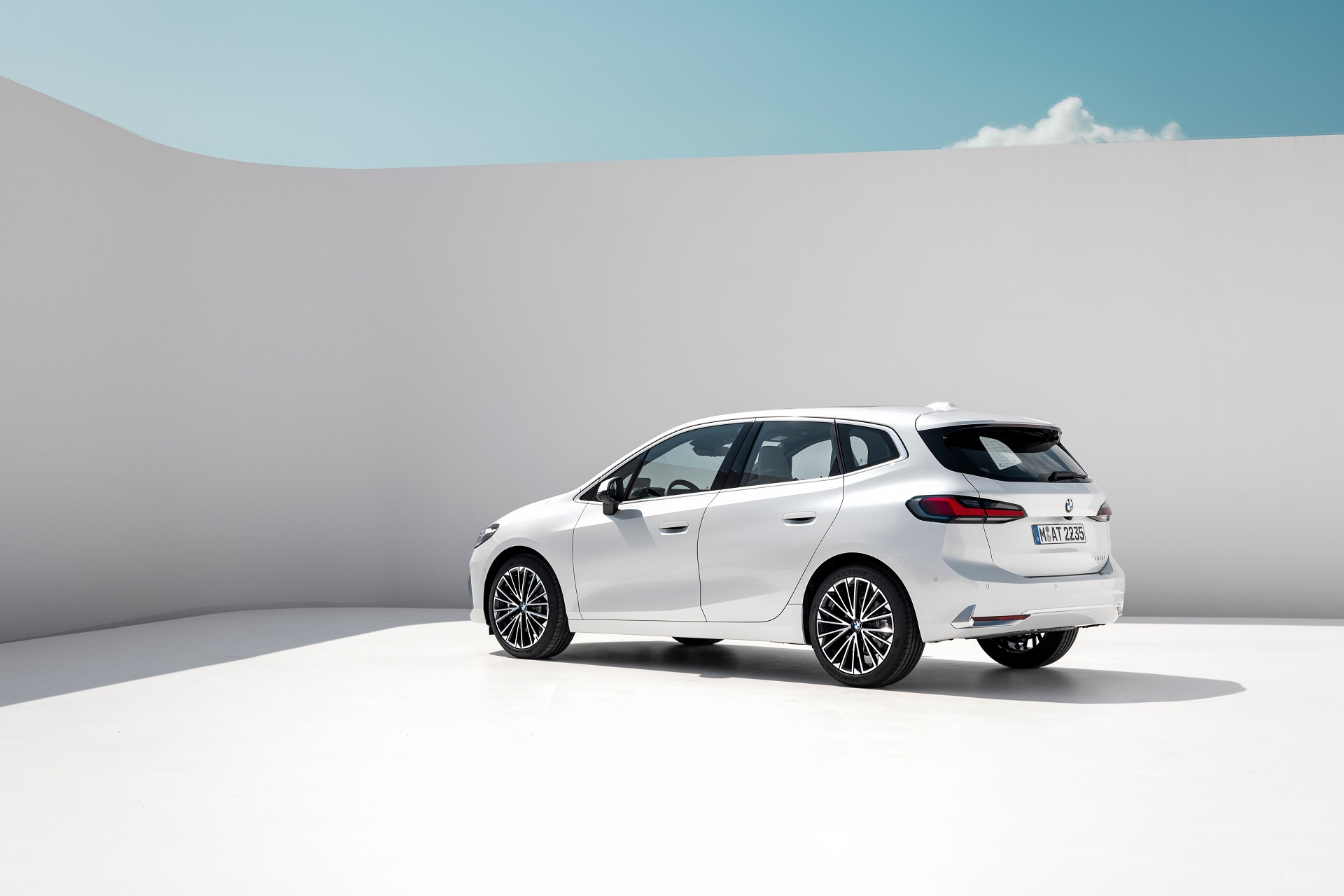 Download 2022 BMW 223i Active Tourer - Rear Three-Quarter HD Wallpaper 1920x1280 #35