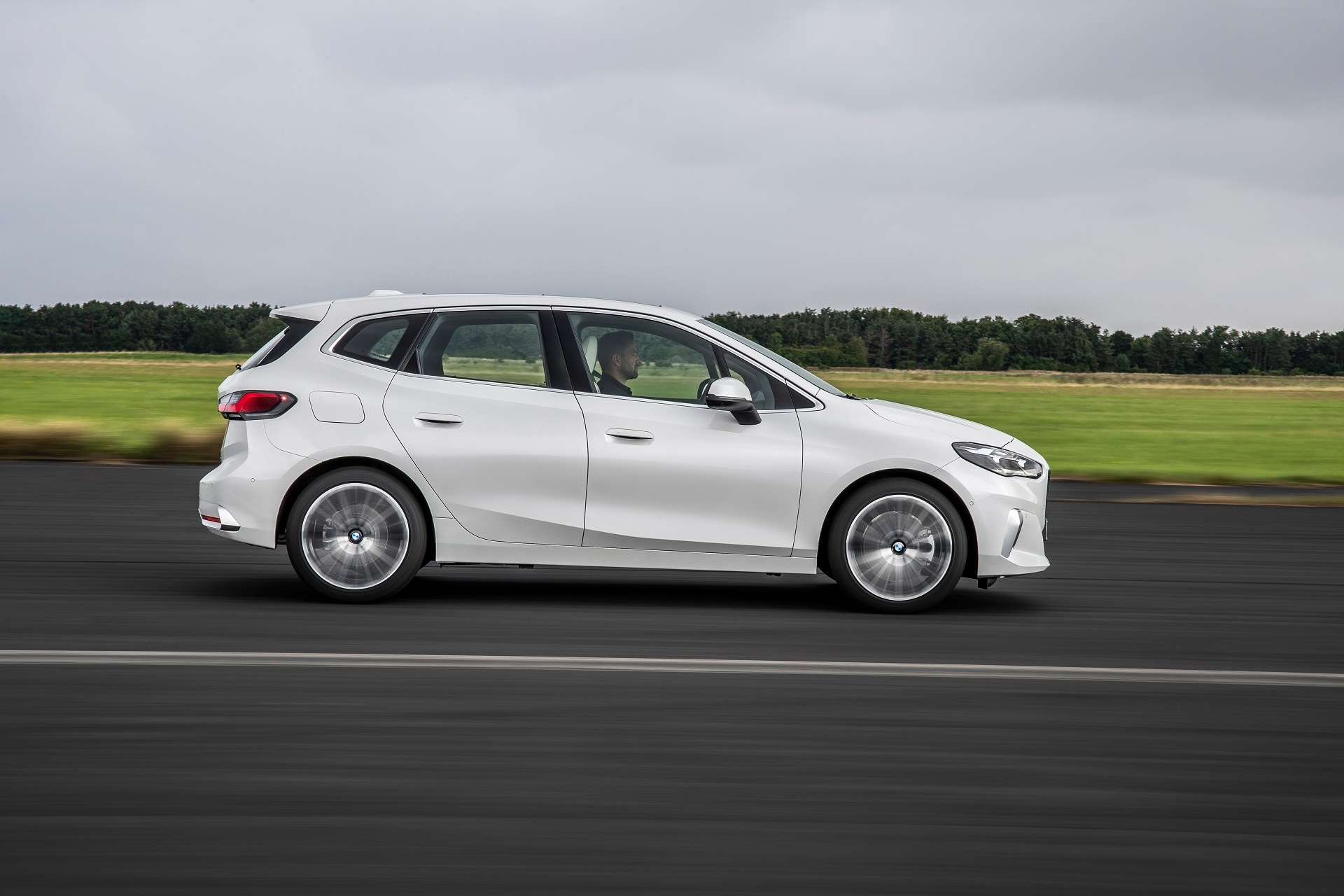Download 2022 BMW 223i Active Tourer - Side HD Wallpaper 1920x1280 #13