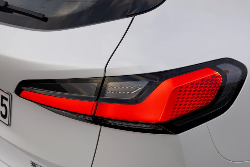 2022 BMW 223i Active Tourer - Tail Light Wallpaper 850x567 #44