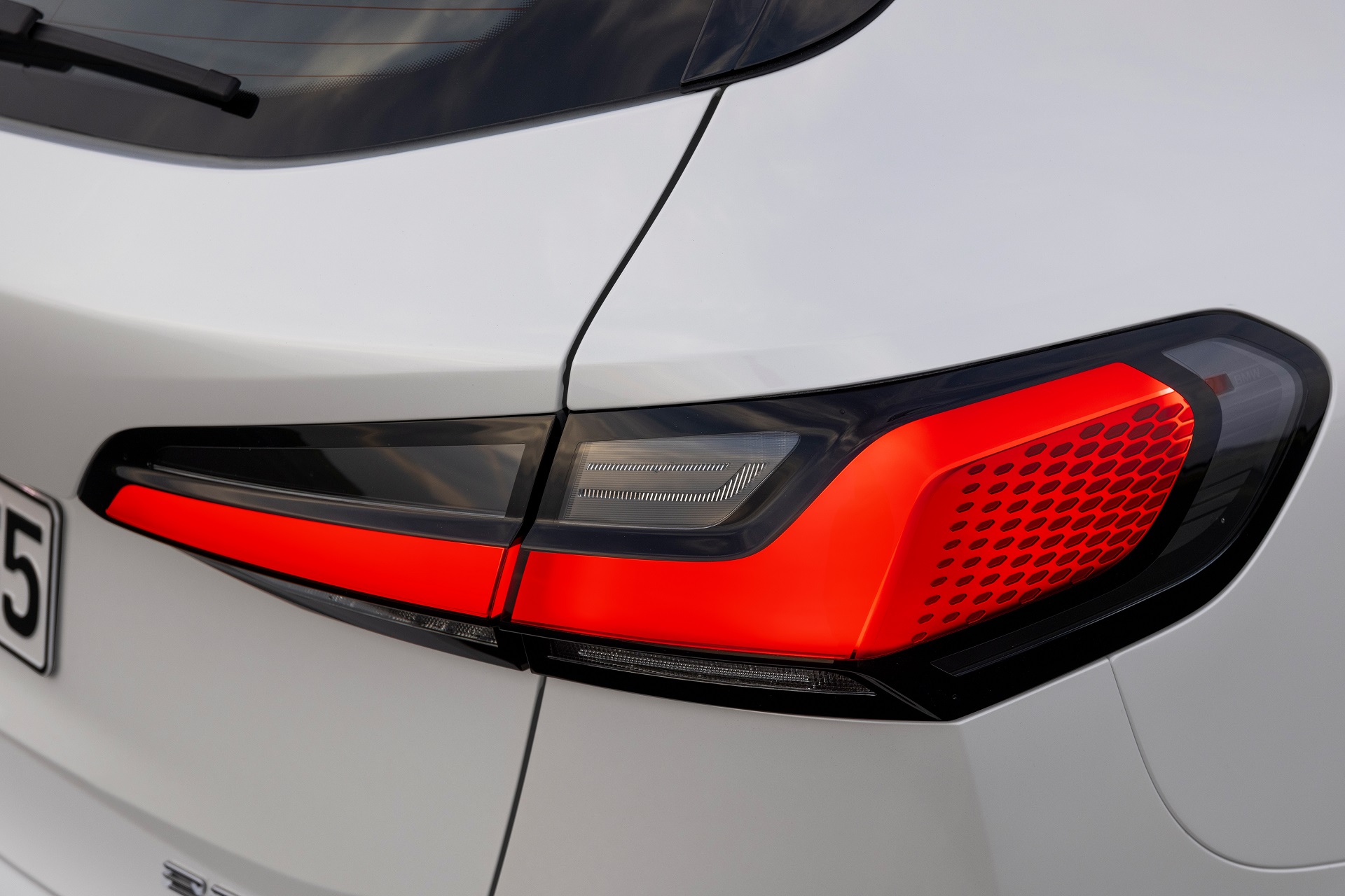 Download 2022 BMW 223i Active Tourer - Tail Light HD Wallpaper 1920x1280 #44