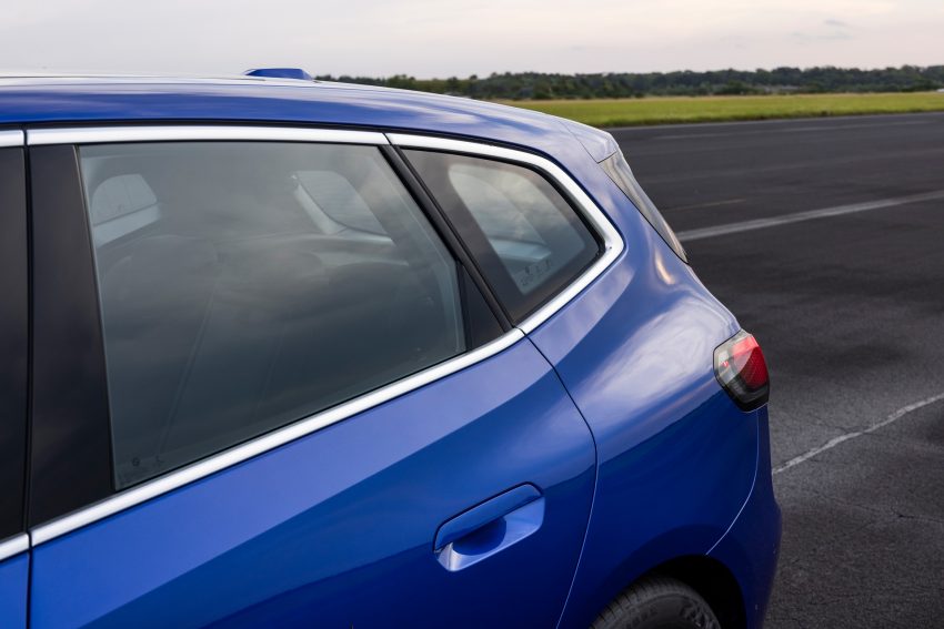 2022 BMW 230e xDrive Active Tourer - Detail Wallpaper 850x567 #29