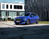 2022 BMW 230e xDrive Active Tourer - Front Three-Quarter Wallpaper 190x150