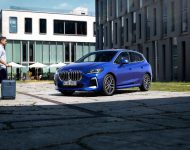 2022 BMW 230e xDrive Active Tourer - Front Three-Quarter Wallpaper 190x150