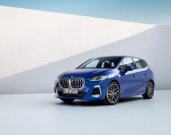 2022 BMW 230e xDrive Active Tourer - Front Three-Quarter Wallpaper 190x150