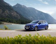 2022 BMW 230e xDrive Active Tourer - Front Three-Quarter Wallpaper 190x150
