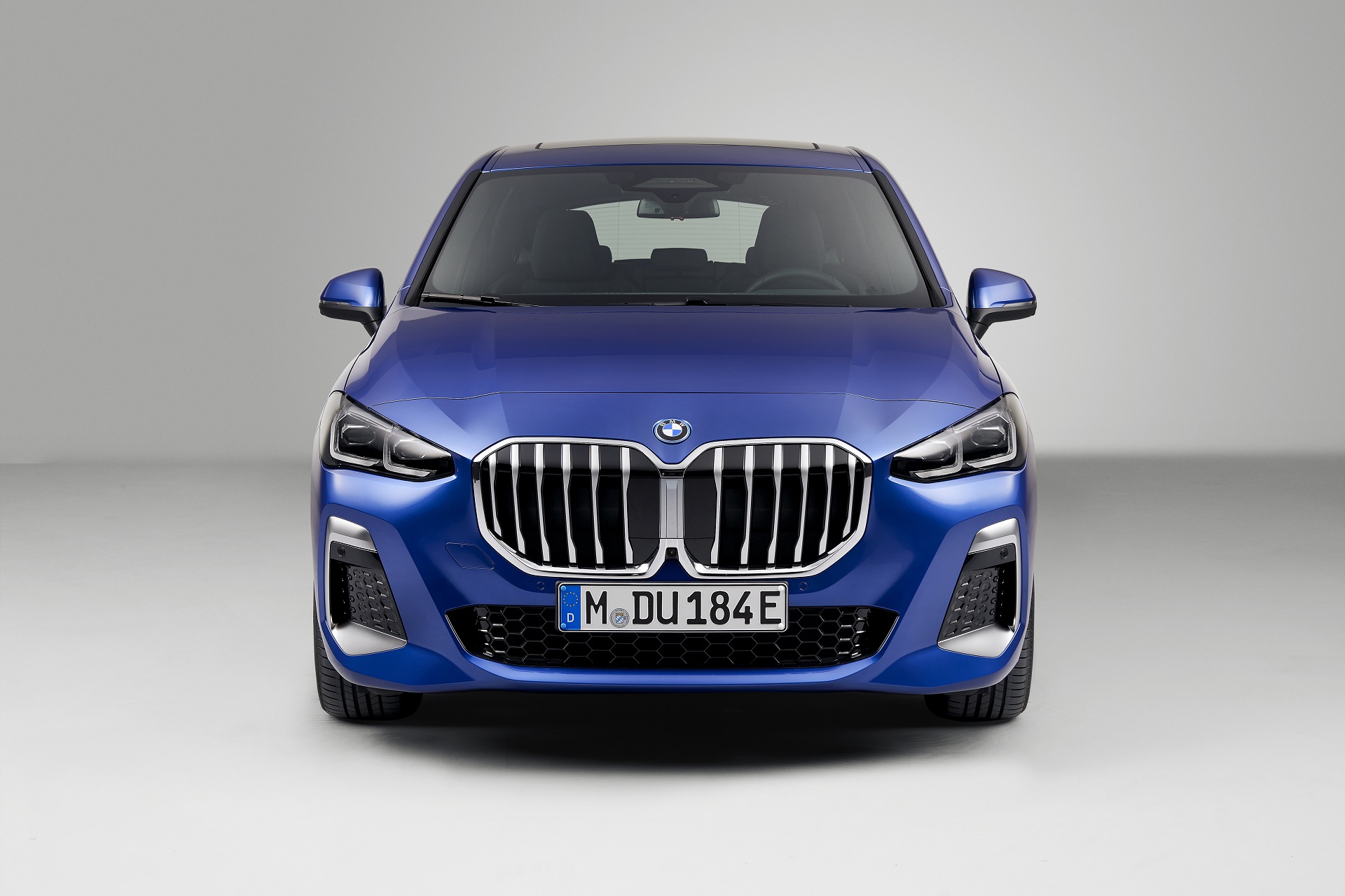 Download 2022 BMW 230e xDrive Active Tourer - Front HD Wallpaper 1920x1280 #40