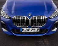 2022 BMW 230e xDrive Active Tourer - Grille Wallpaper 190x150