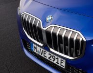2022 BMW 230e xDrive Active Tourer - Grille Wallpaper 190x150