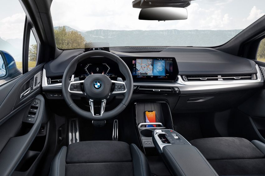 2022 BMW 230e xDrive Active Tourer - Interior, Cockpit Wallpaper 850x567 #51