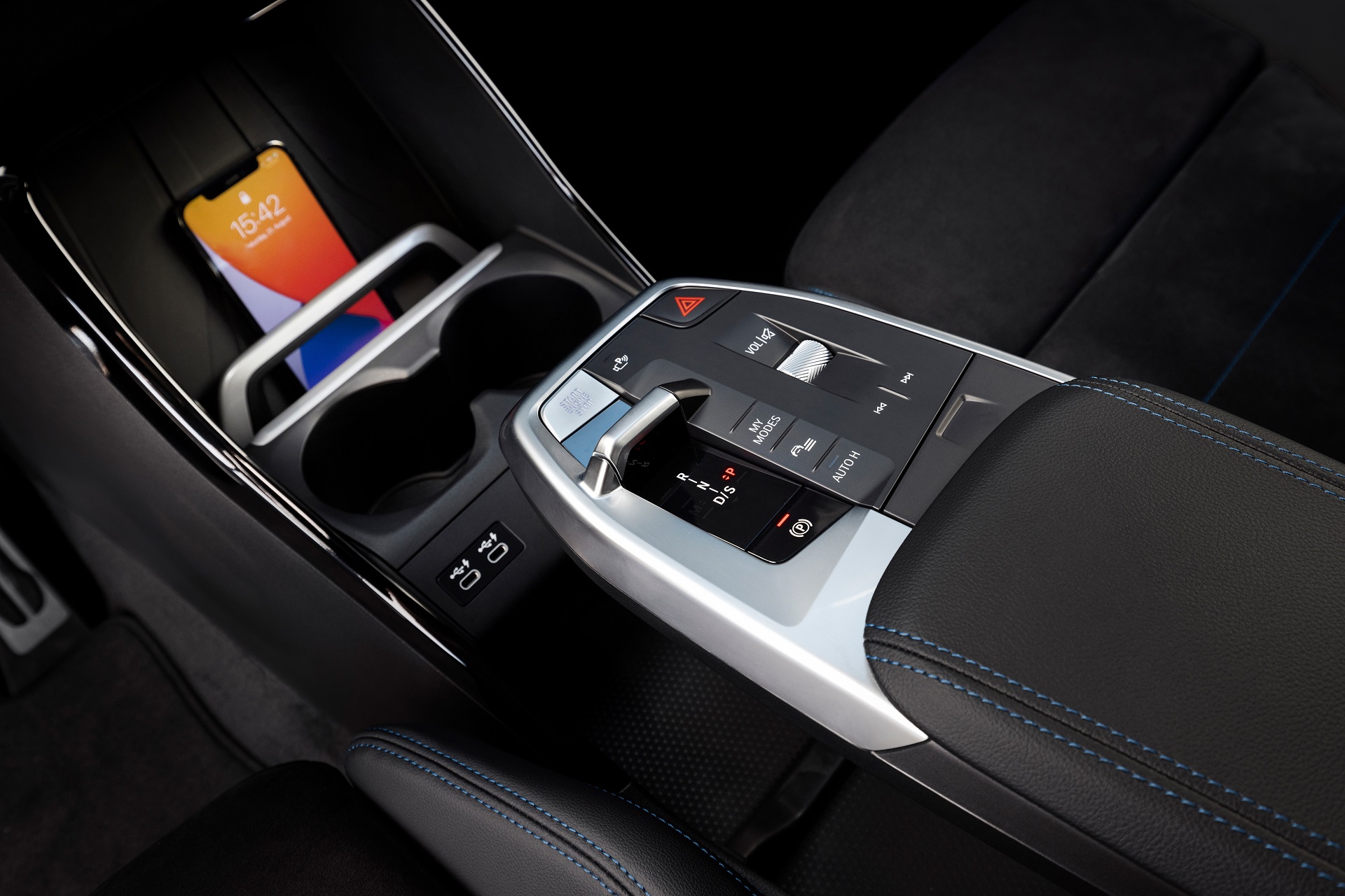 Download 2022 BMW 230e xDrive Active Tourer - Interior, Detail HD Wallpaper 1920x1280 #52