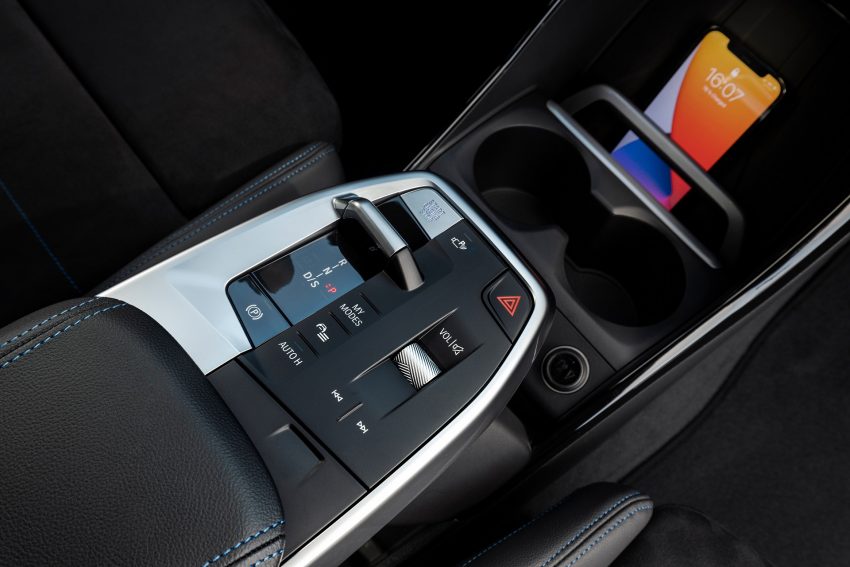 2022 BMW 230e xDrive Active Tourer - Interior, Detail Wallpaper 850x567 #53