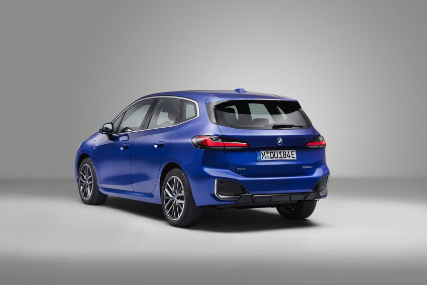 2022 BMW 230e xDrive Active Tourer - Rear Three-Quarter Wallpaper 850x567 #41