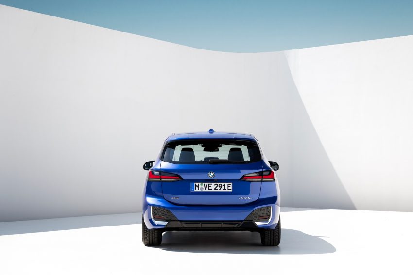 2022 BMW 230e xDrive Active Tourer - Rear Wallpaper 850x567 #38