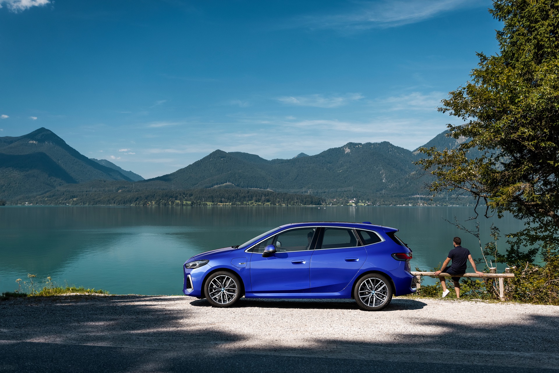 Download 2022 BMW 230e xDrive Active Tourer - Side HD Wallpaper 1920x1280 #16