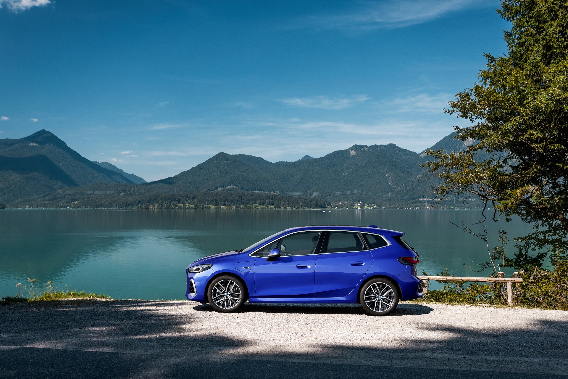 Download 2022 BMW 230e xDrive Active Tourer - Side HD Wallpaper 1920x1280 #10