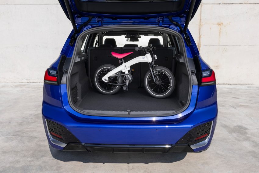 2022 BMW 230e xDrive Active Tourer - Trunk Wallpaper 850x567 #59