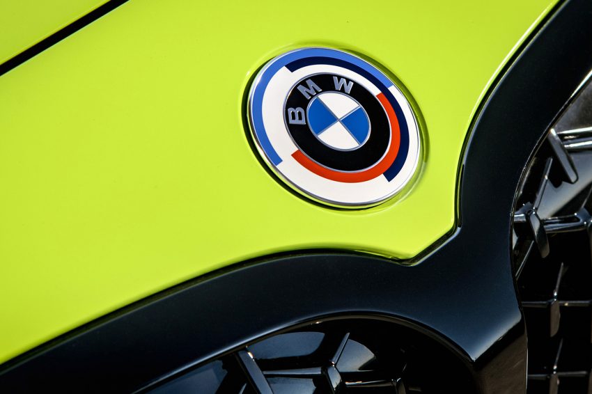 2022 BMW M135i xDrive - Badge Wallpaper 850x566 #57