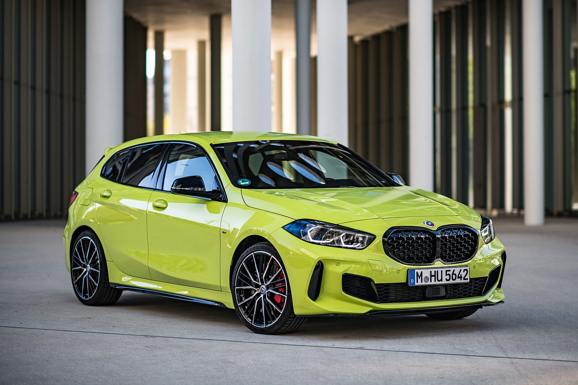 Download 2022 BMW M135i xDrive - Front Three-Quarter HD Wallpaper 1921x1281 #53