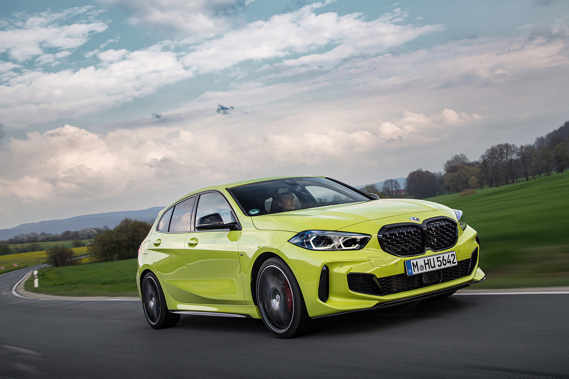 Download 2022 BMW M135i xDrive - Front Three-Quarter HD Wallpaper 1921x1281 #12