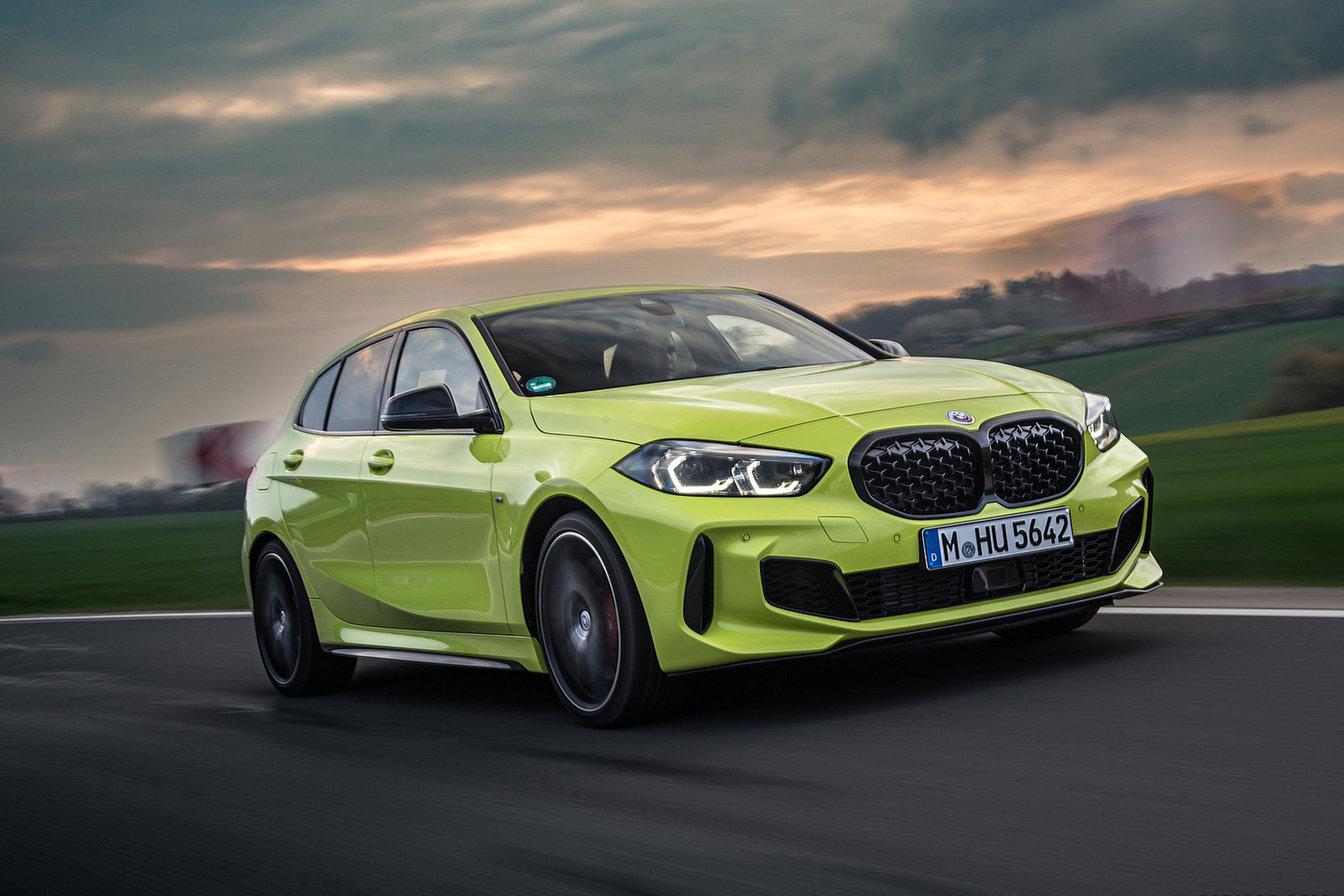 Download 2022 BMW M135i xDrive - Front Three-Quarter HD Wallpaper 1921x1281 #7