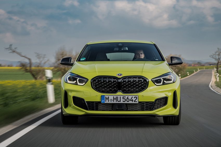 2022 BMW M135i xDrive - Front Wallpaper 850x567 #18