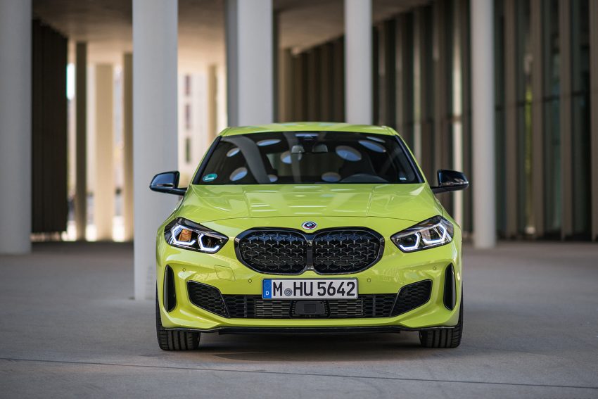 2022 BMW M135i xDrive - Front Wallpaper 850x567 #55