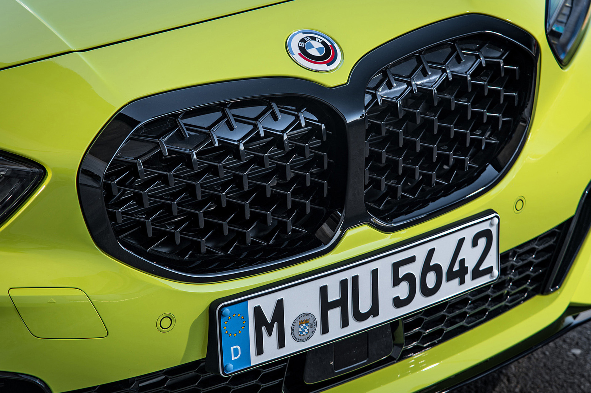 Download 2022 BMW M135i xDrive - Grille HD Wallpaper 1921x1280 #58