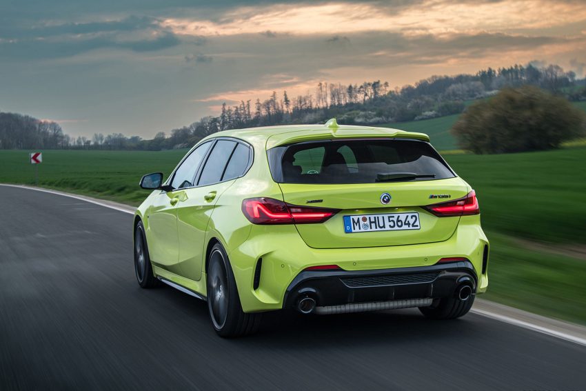 2022 BMW M135i xDrive - Rear Three-Quarter Wallpaper 850x567 #28