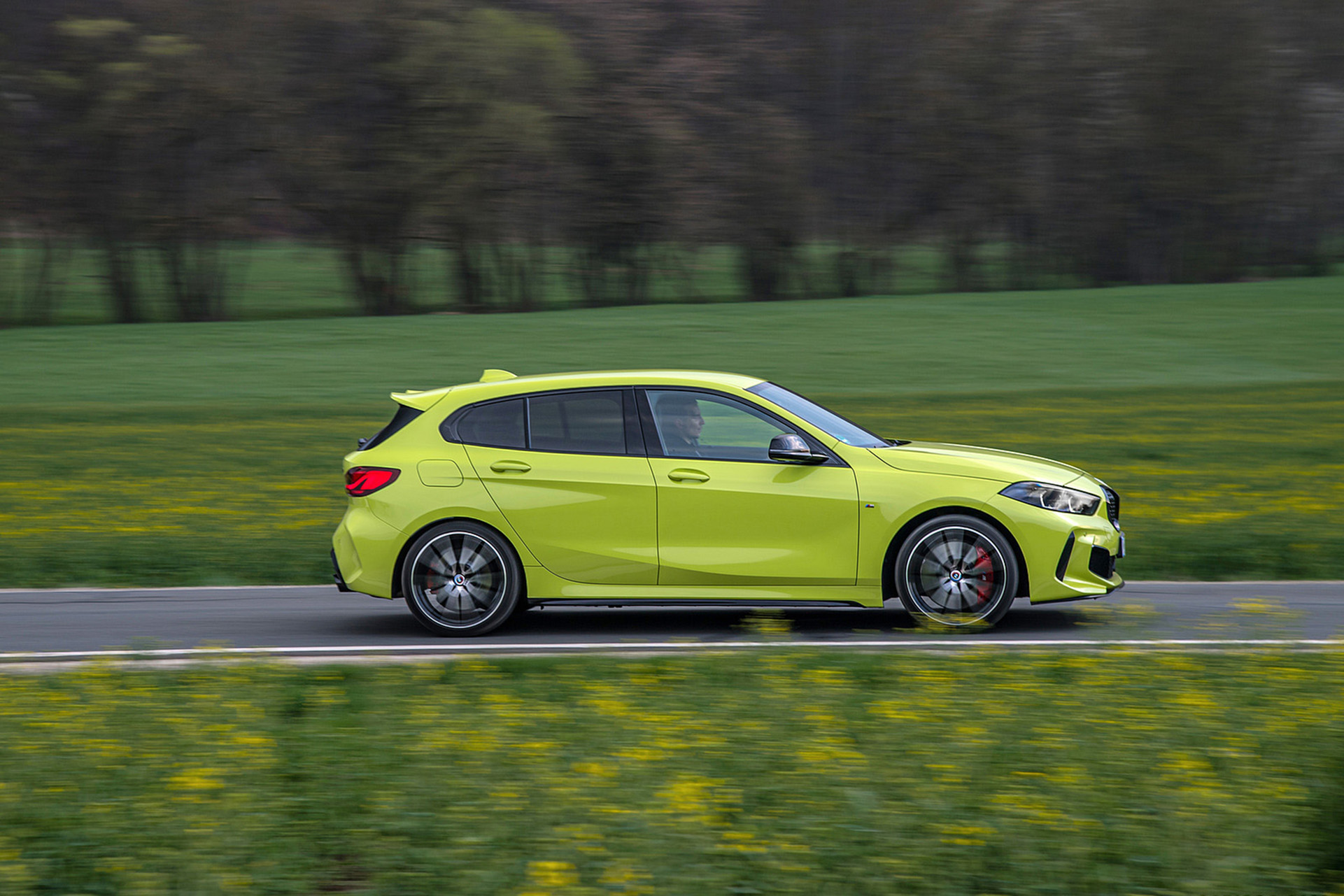 Download 2022 BMW M135i xDrive - Side HD Wallpaper 1921x1281 #21