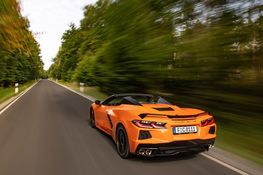 2022 Chevrolet Corvette Stingray Convertible - Rear Wallpaper 850x567 #10