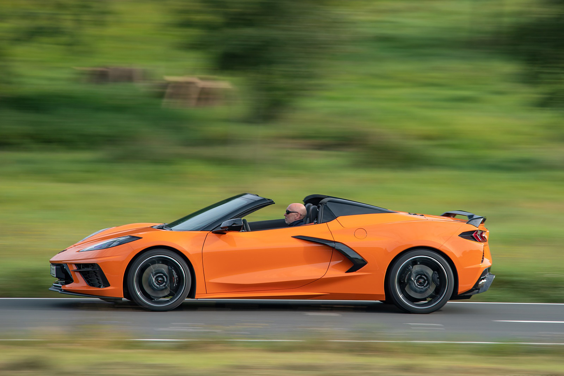 Download 2022 Chevrolet Corvette Stingray Convertible - Side HD Wallpaper 1921x1281 #13