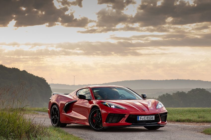 2022 Chevrolet Corvette Stingray Coupe - Front Three-Quarter Wallpaper 850x567 #12