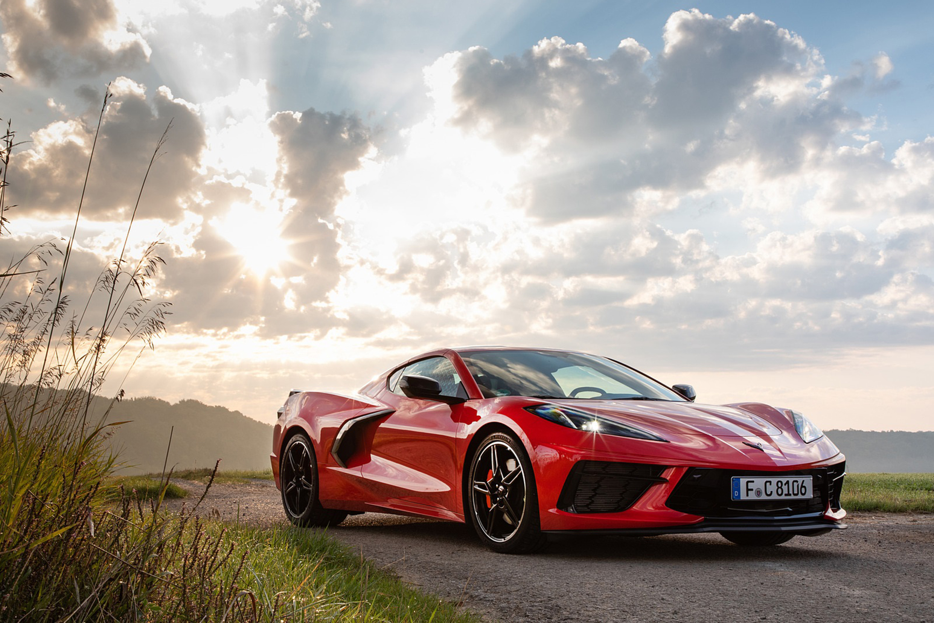 Download 2022 Chevrolet Corvette Stingray Coupe - Front Three-Quarter HD Wallpaper 1921x1281 #13