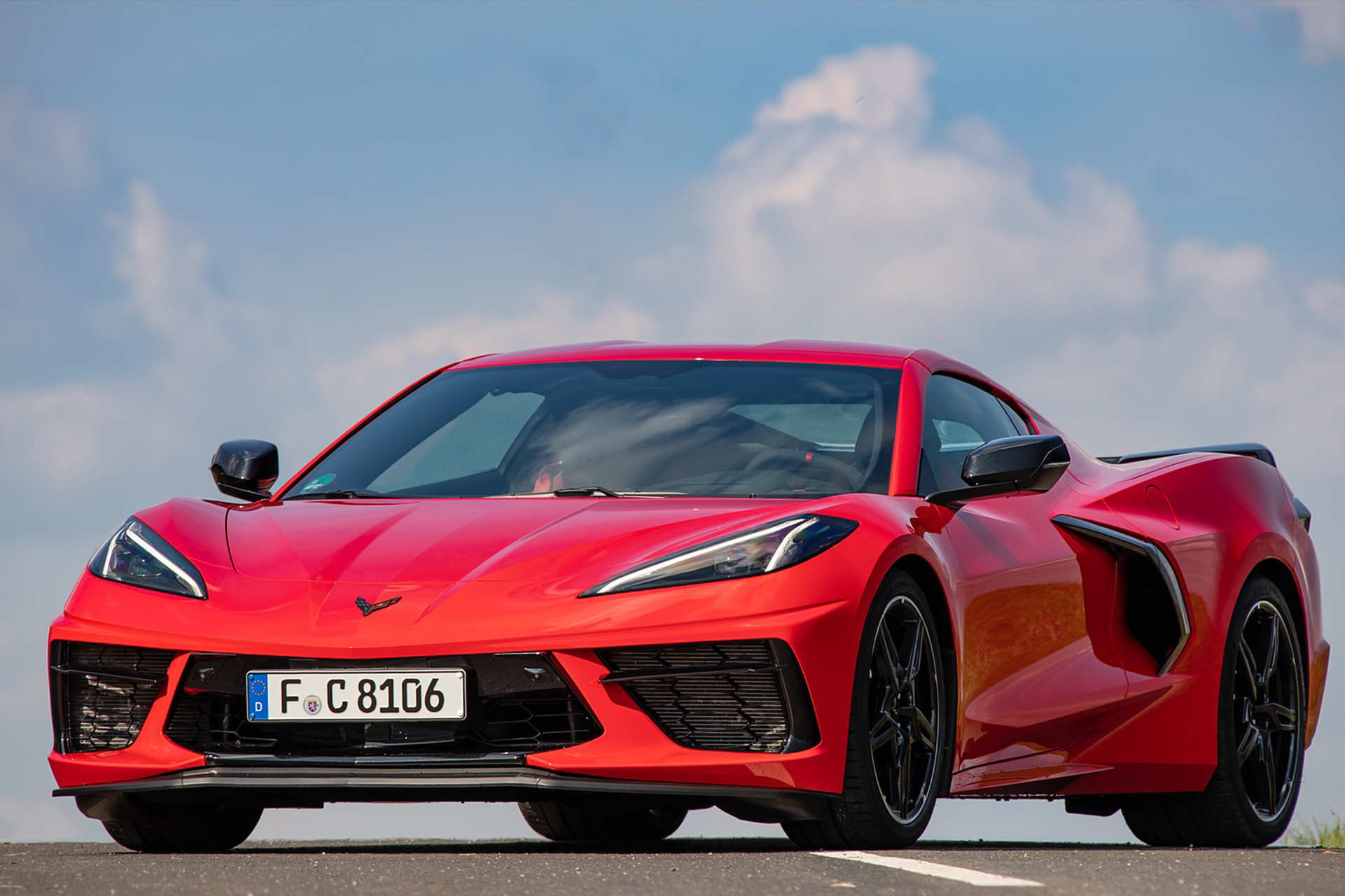 Download 2022 Chevrolet Corvette Stingray Coupe - Front HD Wallpaper 1921x1280 #24