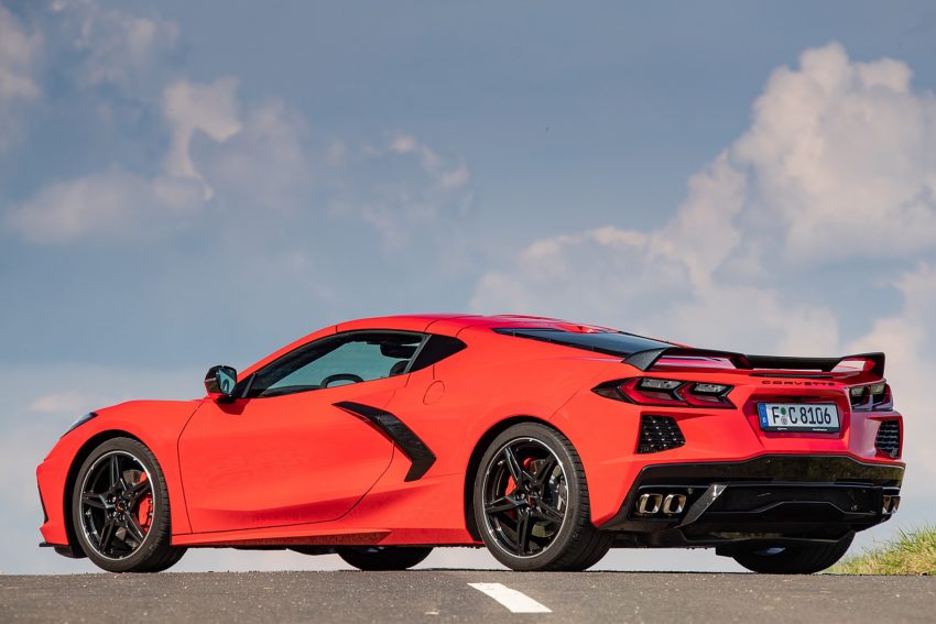 2022 Chevrolet Corvette Stingray Coupe - Rear Three-Quarter Wallpaper 850x567 #26