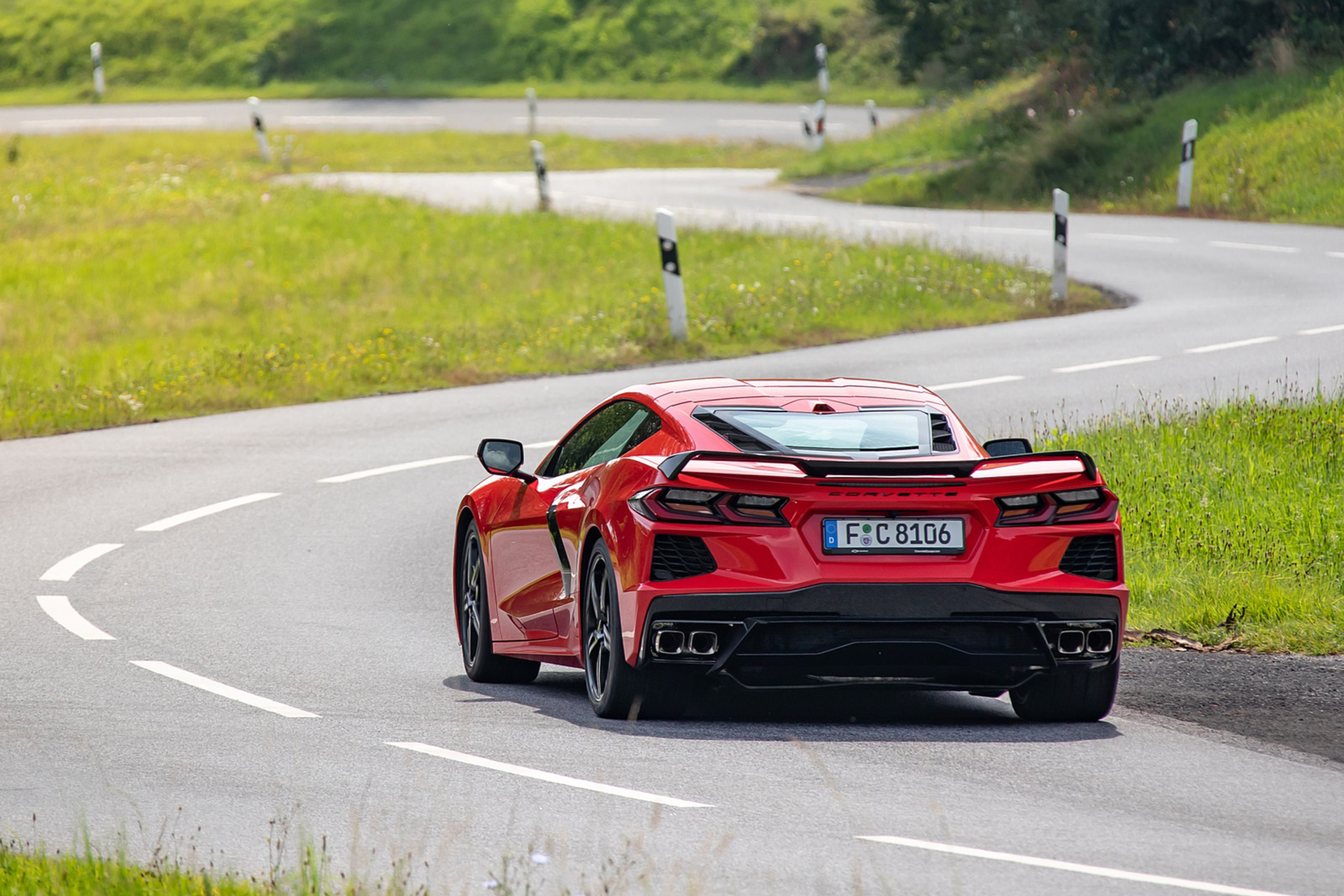 Download 2022 Chevrolet Corvette Stingray Coupe - Rear HD Wallpaper 1921x1281 #11
