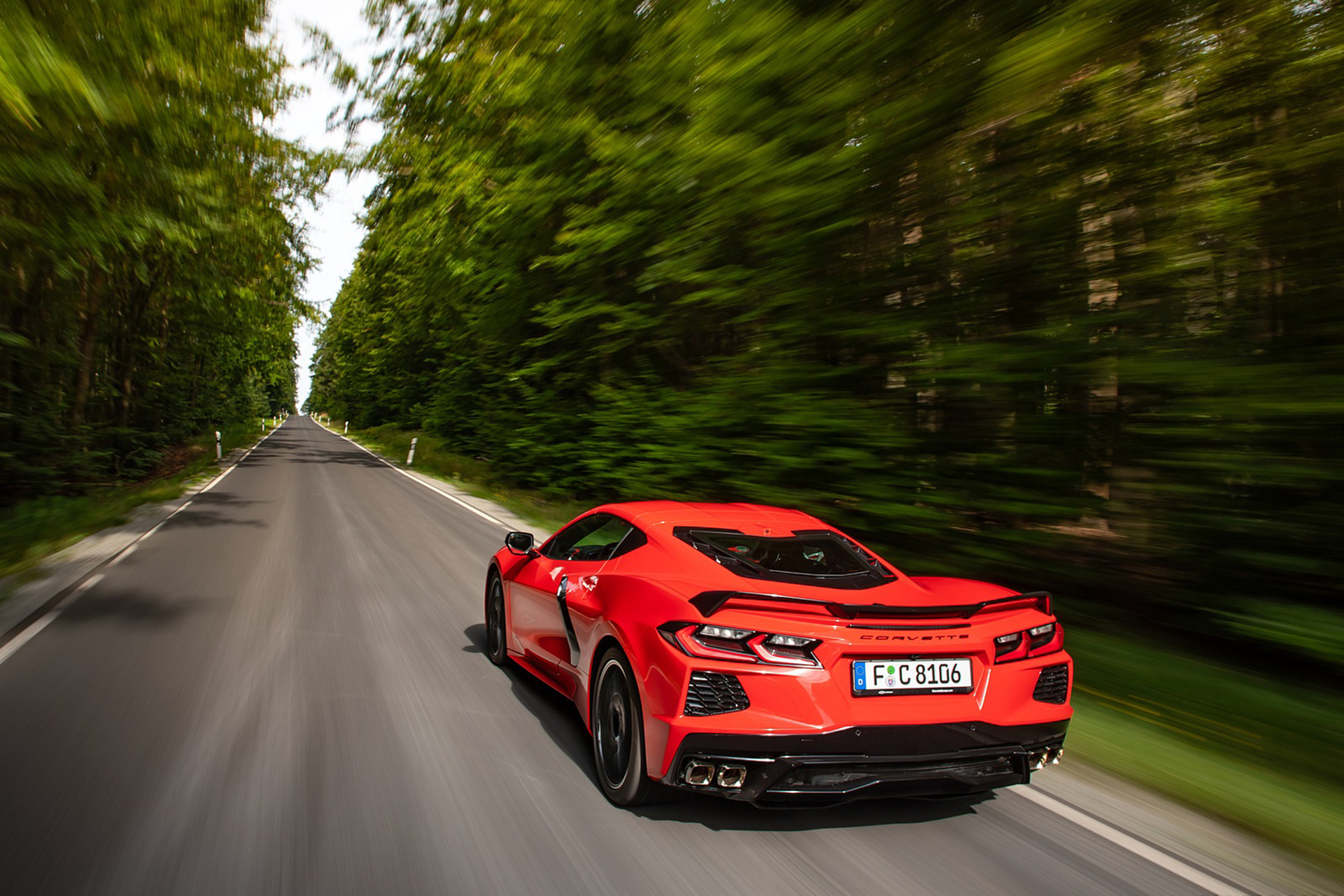 Download 2022 Chevrolet Corvette Stingray Coupe - Rear HD Wallpaper 1921x1281 #2