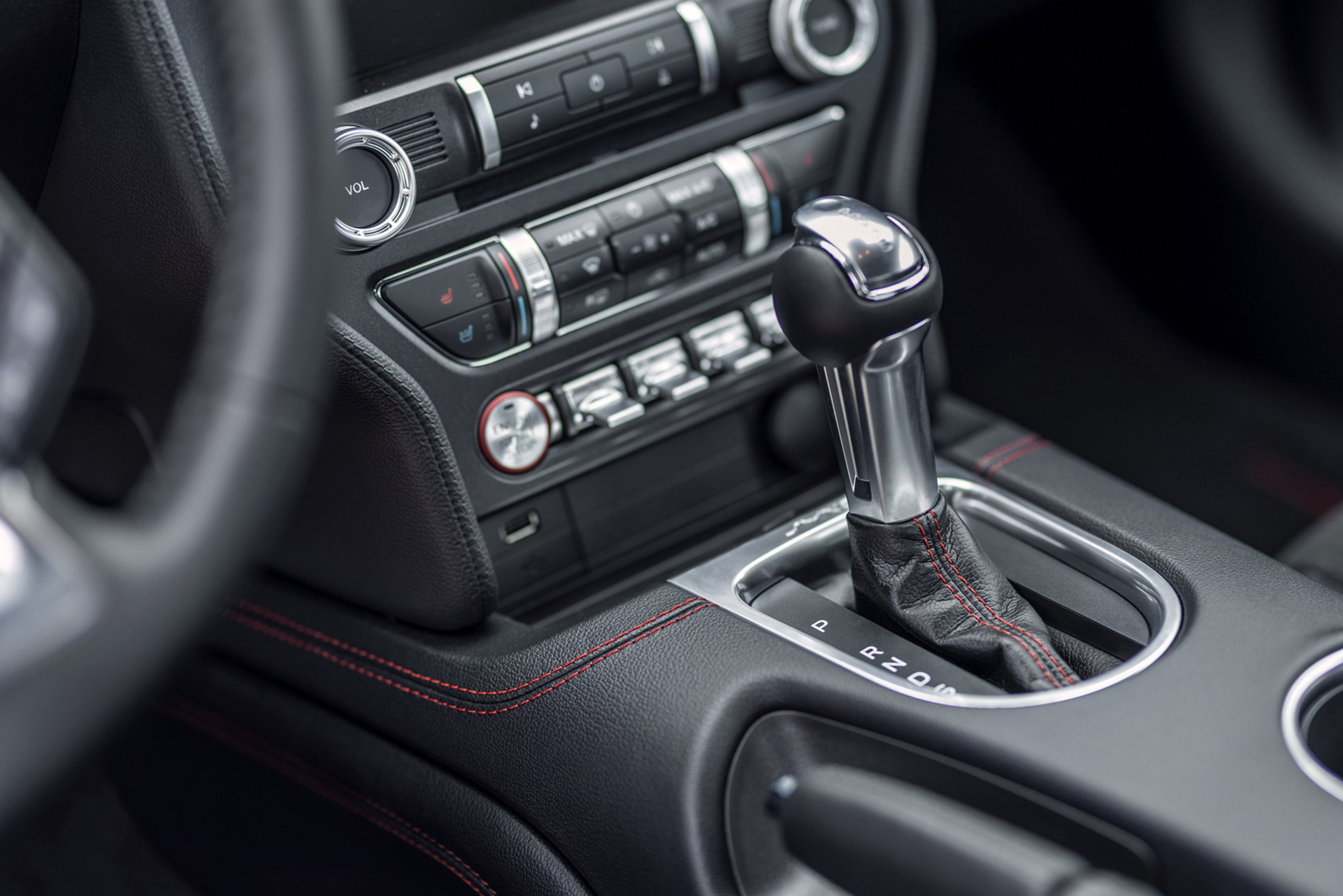 Download 2022 Ford Mustang GT California Special - Central Console HD Wallpaper 1921x1281 #13