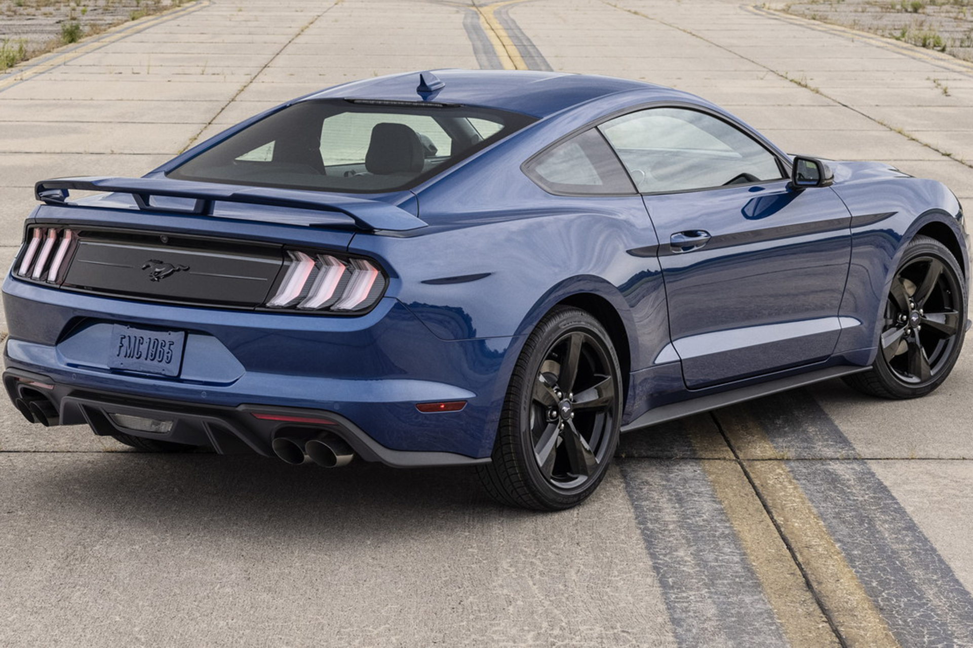 Download 2022 Ford Mustang GT Stealth Edition - Rear Three-Quarter HD Wallpaper 1921x1280 #3