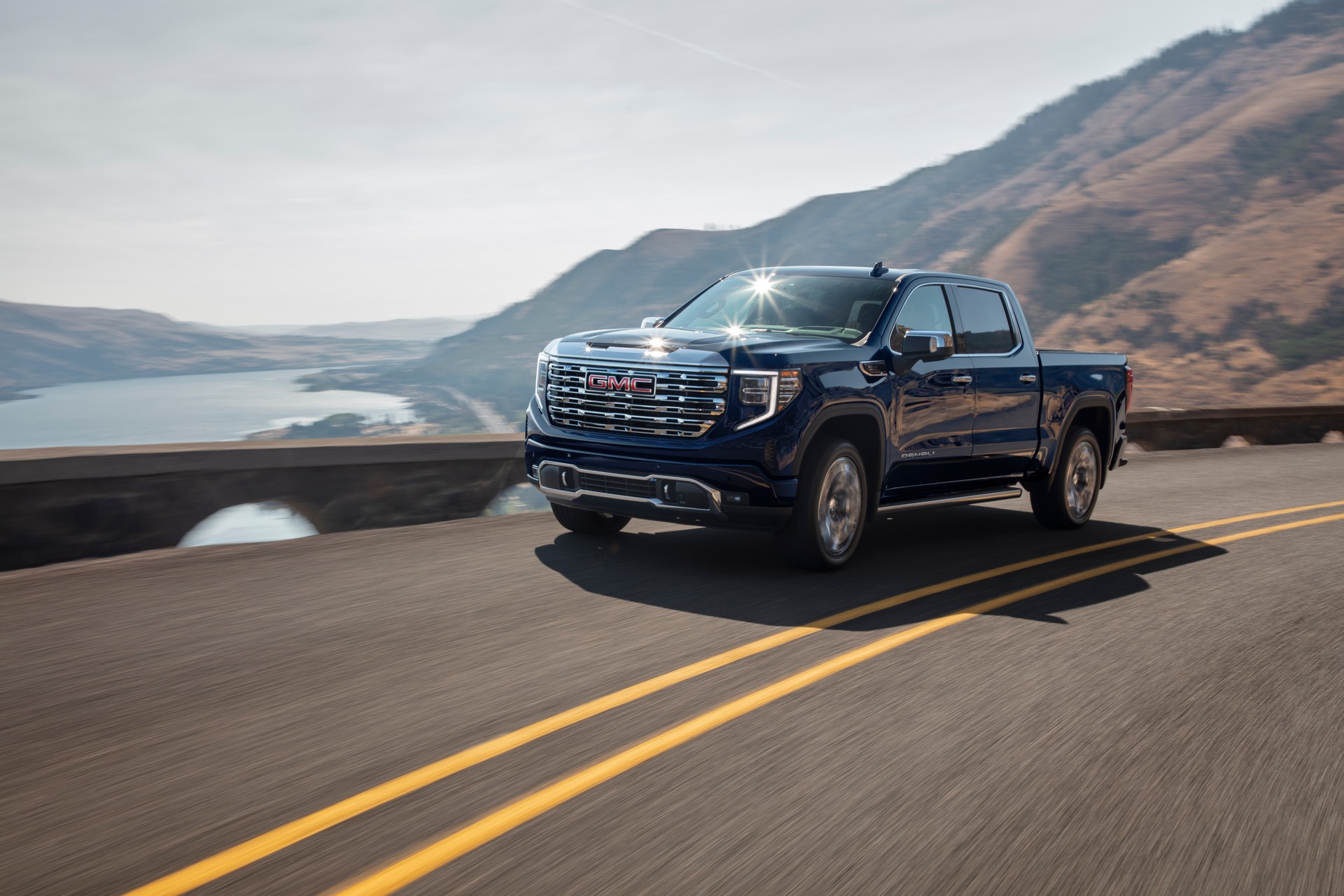 Download 2022 GMC Sierra Denali - Front Three-Quarter HD Wallpaper 1920x1280 #1