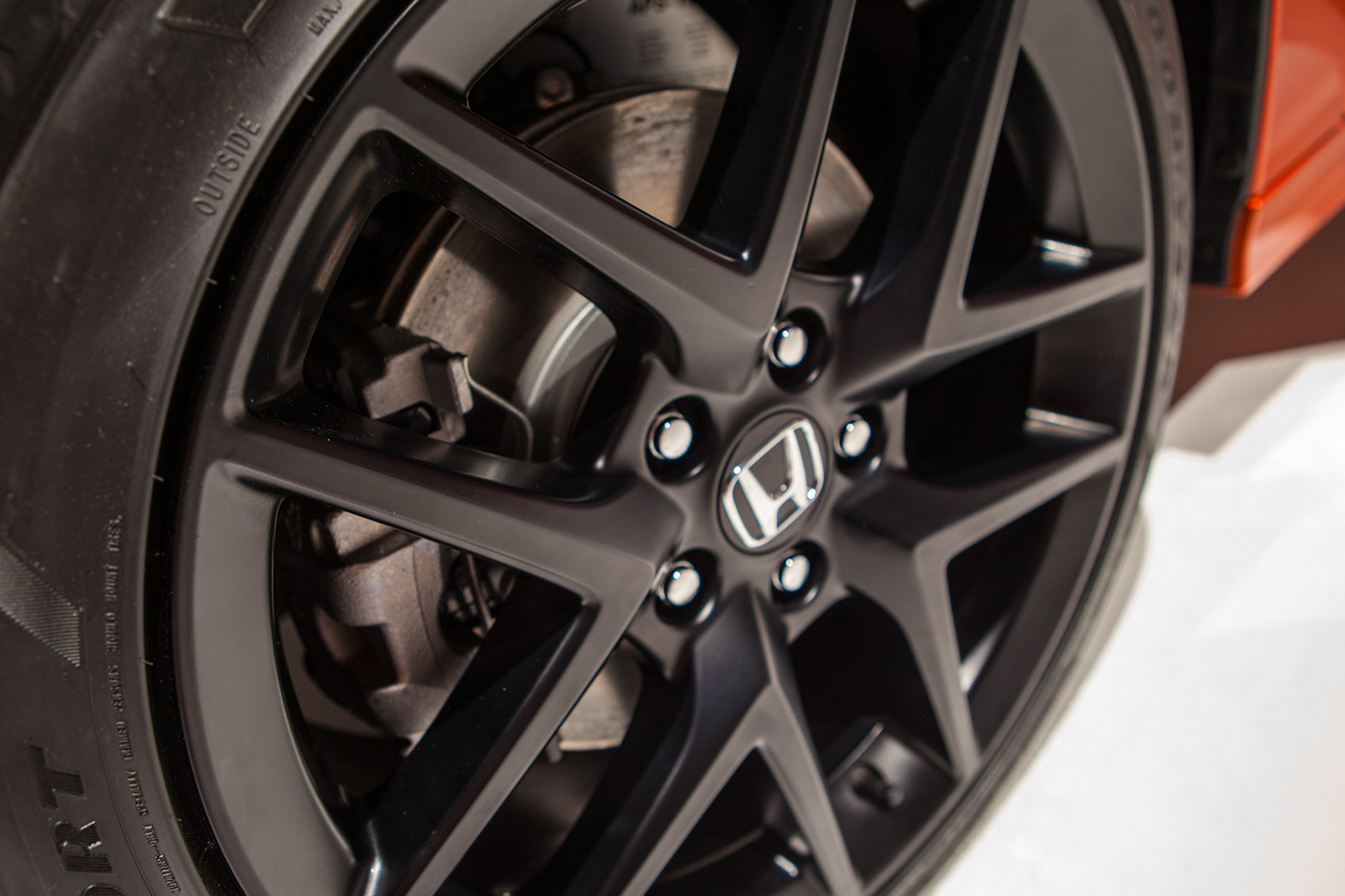 Download 2022 Honda Civic Si - Brakes HD Wallpaper 1921x1281 #89