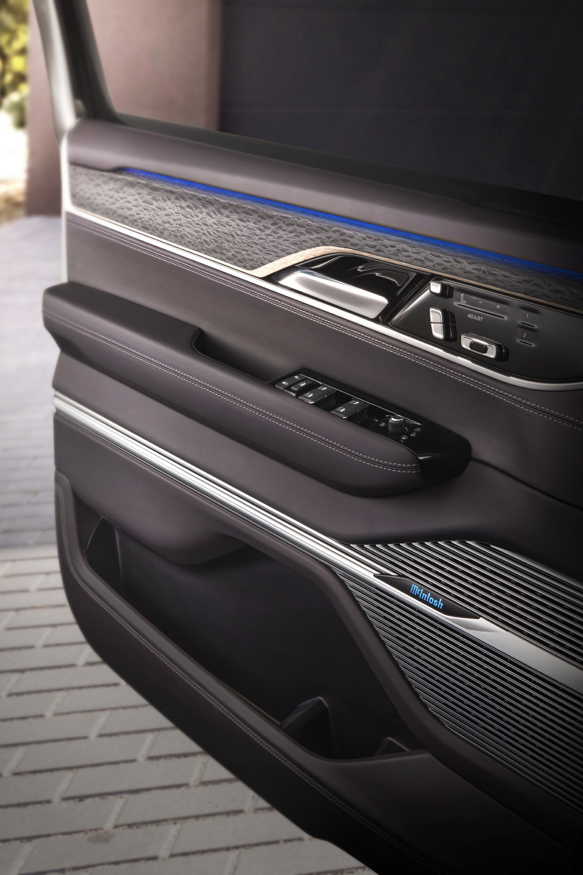 Download 2022 Jeep Grand Wagoneer Concept - Interior, Detail HD Phone Wallpaper 1920x2880 #49